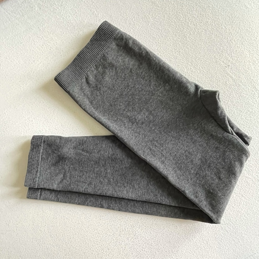🔥3/$15 🥳HP🥳 Plus Size Gray Leggings